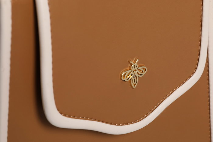 Lucky Bees Bolso Bandolera Camel y Crema Lucky Bees Bolso Bandolera Camel y Crema